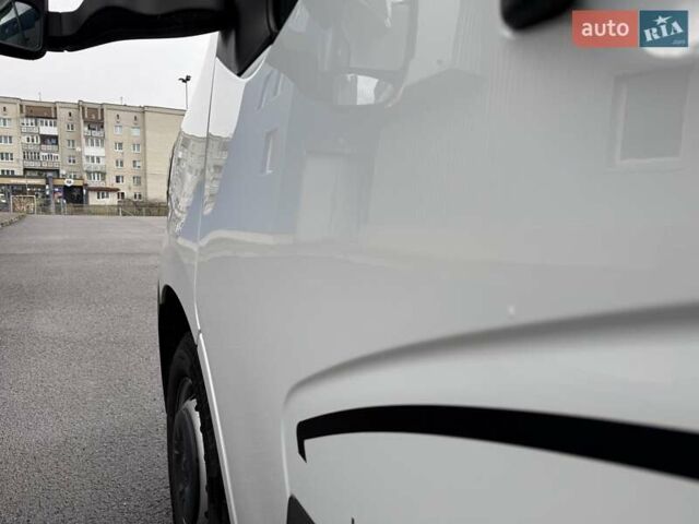 Білий Рено Мастєр, об'ємом двигуна 2.3 л та пробігом 330 тис. км за 19500 $, фото 35 на Automoto.ua