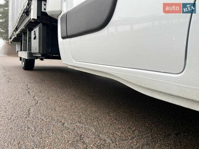 Белый Рено Мастер, объемом двигателя 2.3 л и пробегом 248 тыс. км за 21500 $, фото 44 на Automoto.ua