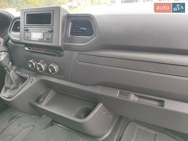 Белый Рено Мастер, объемом двигателя 2.3 л и пробегом 306 тыс. км за 19999 $, фото 44 на Automoto.ua