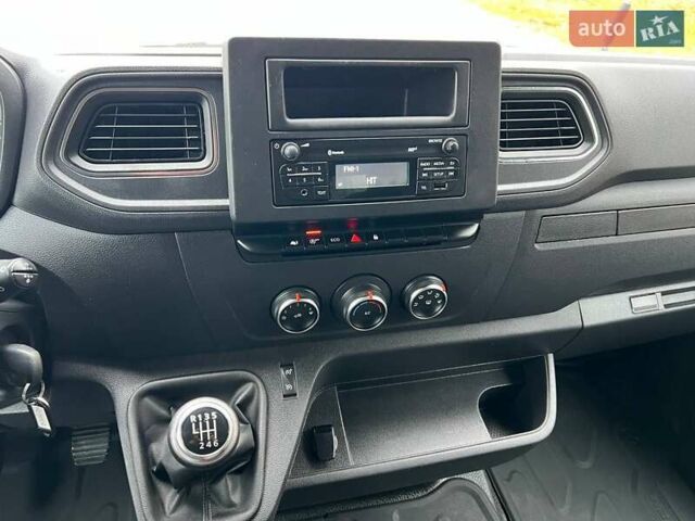 Білий Рено Мастєр, об'ємом двигуна 2.3 л та пробігом 347 тис. км за 20500 $, фото 67 на Automoto.ua