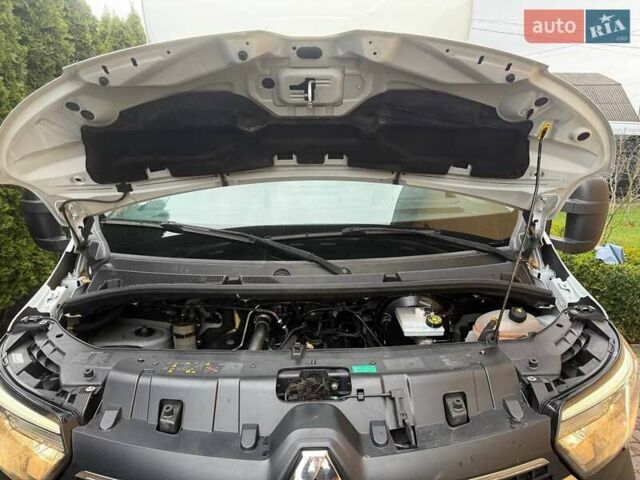 Белый Рено Мастер, объемом двигателя 2.3 л и пробегом 342 тыс. км за 29999 $, фото 39 на Automoto.ua