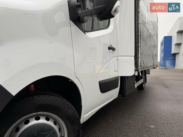 Белый Рено Мастер, объемом двигателя 2.3 л и пробегом 290 тыс. км за 19950 $, фото 5 на Automoto.ua