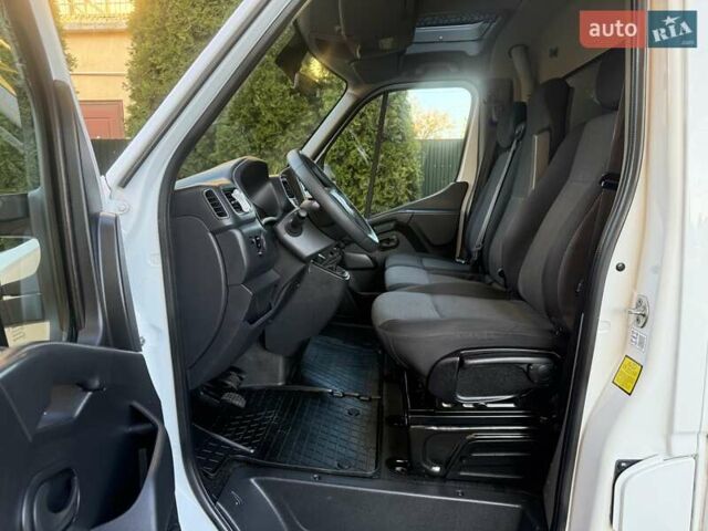 Белый Рено Мастер, объемом двигателя 2.3 л и пробегом 244 тыс. км за 18200 $, фото 67 на Automoto.ua