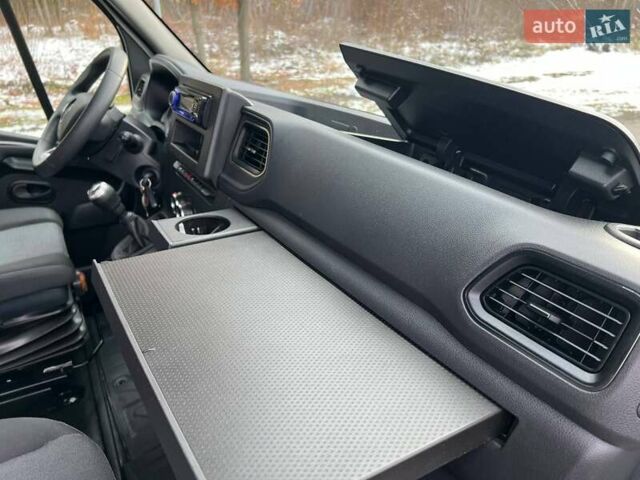 Белый Рено Мастер, объемом двигателя 2.3 л и пробегом 330 тыс. км за 21999 $, фото 85 на Automoto.ua