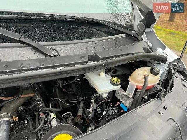 Белый Рено Мастер, объемом двигателя 2.3 л и пробегом 248 тыс. км за 21500 $, фото 81 на Automoto.ua