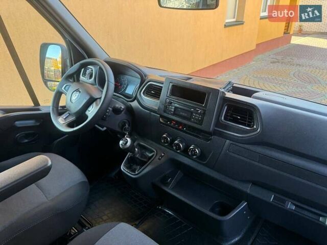 Білий Рено Мастєр, об'ємом двигуна 2.3 л та пробігом 245 тис. км за 19299 $, фото 49 на Automoto.ua