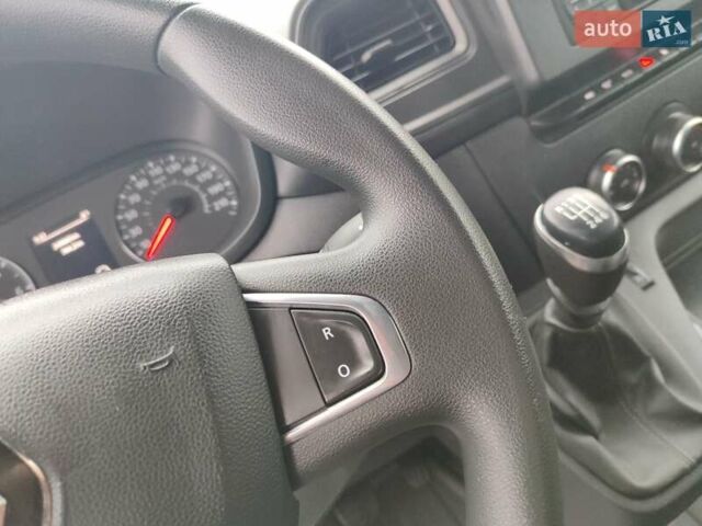 Белый Рено Мастер, объемом двигателя 2.3 л и пробегом 263 тыс. км за 19999 $, фото 28 на Automoto.ua