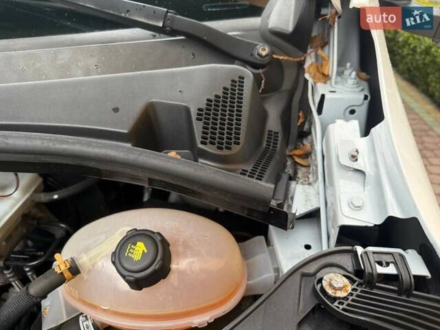 Белый Рено Мастер, объемом двигателя 2.3 л и пробегом 342 тыс. км за 29999 $, фото 34 на Automoto.ua