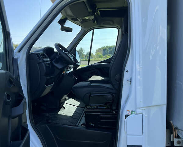 Рено Мастєр 2021 у Ковель на Automoto.ua Білий Рено Мастєр, об'ємом двигуна 2.3 л та пробігом 180 тис. км за 21500 $, фото 34 на Automoto.ua