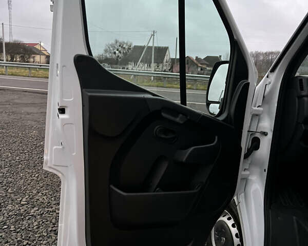 Білий Рено Мастєр, об'ємом двигуна 2.3 л та пробігом 310 тис. км за 19999 $, фото 16 на Automoto.ua