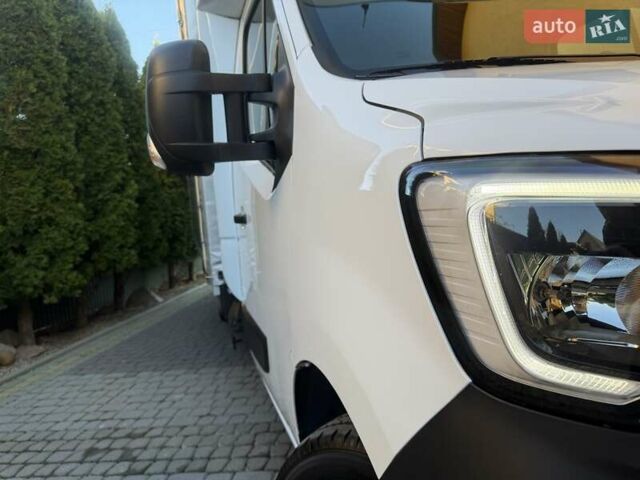 Белый Рено Мастер, объемом двигателя 2.3 л и пробегом 244 тыс. км за 18200 $, фото 12 на Automoto.ua