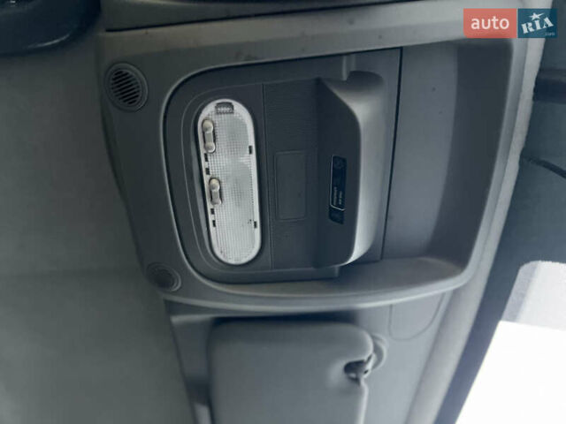 Белый Рено Мастер, объемом двигателя 2.3 л и пробегом 170 тыс. км за 19999 $, фото 28 на Automoto.ua