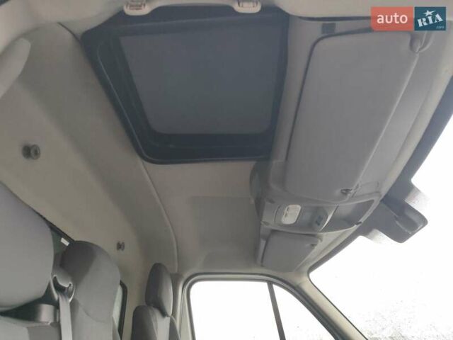 Белый Рено Мастер, объемом двигателя 2.3 л и пробегом 263 тыс. км за 19999 $, фото 43 на Automoto.ua