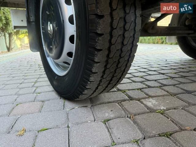 Белый Рено Мастер, объемом двигателя 2.3 л и пробегом 244 тыс. км за 18200 $, фото 14 на Automoto.ua