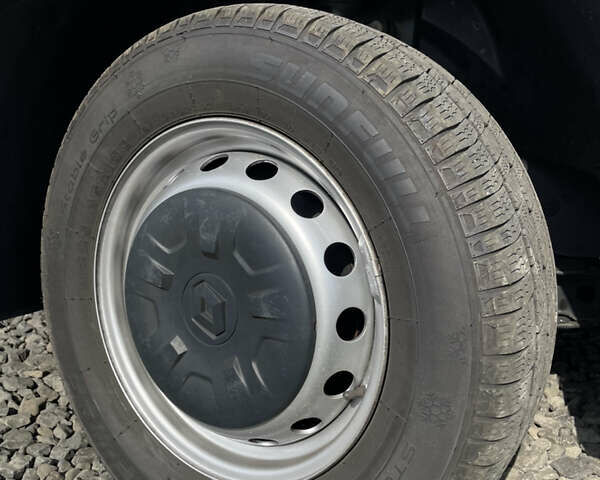 Белый Рено Мастер, объемом двигателя 2.3 л и пробегом 402 тыс. км за 22200 $, фото 27 на Automoto.ua