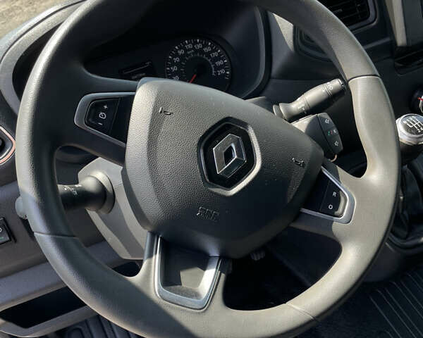 Белый Рено Мастер, объемом двигателя 2.3 л и пробегом 244 тыс. км за 23950 $, фото 39 на Automoto.ua