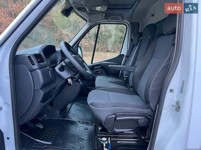 Белый Рено Мастер, объемом двигателя 2.3 л и пробегом 320 тыс. км за 20500 $, фото 41 на Automoto.ua