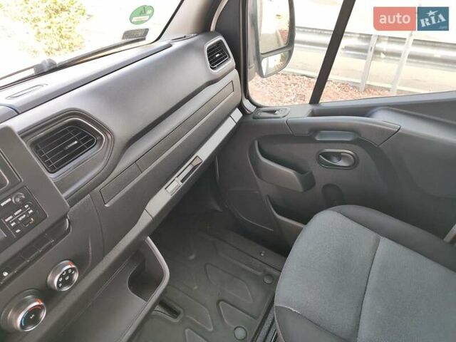 Белый Рено Мастер, объемом двигателя 2.3 л и пробегом 306 тыс. км за 19999 $, фото 12 на Automoto.ua