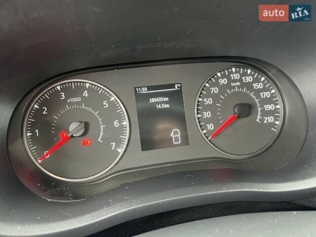 Білий Рено Мастєр, об'ємом двигуна 2.3 л та пробігом 280 тис. км за 19998 $, фото 18 на Automoto.ua