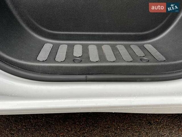 Білий Рено Мастєр, об'ємом двигуна 2.3 л та пробігом 347 тис. км за 20500 $, фото 73 на Automoto.ua