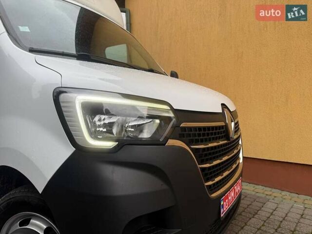 Белый Рено Мастер, объемом двигателя 2.3 л и пробегом 342 тыс. км за 29999 $, фото 3 на Automoto.ua