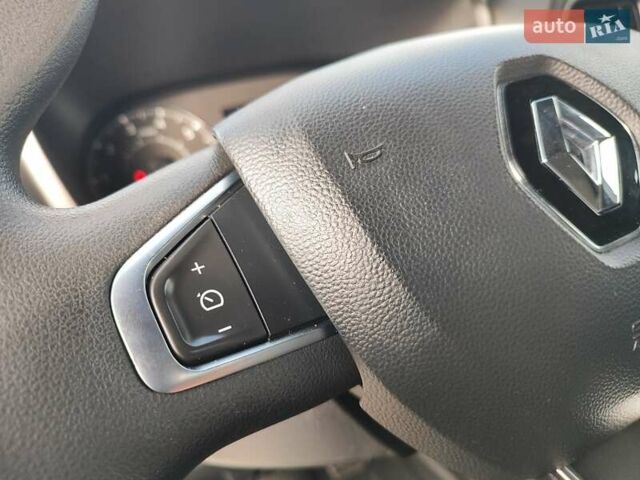 Білий Рено Мастєр, об'ємом двигуна 2.3 л та пробігом 283 тис. км за 19999 $, фото 12 на Automoto.ua