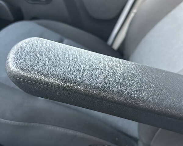 Белый Рено Мастер, объемом двигателя 2.3 л и пробегом 342 тыс. км за 19999 $, фото 20 на Automoto.ua