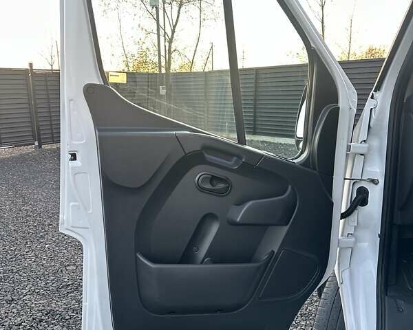 Білий Рено Мастєр, об'ємом двигуна 2.3 л та пробігом 342 тис. км за 20600 $, фото 13 на Automoto.ua