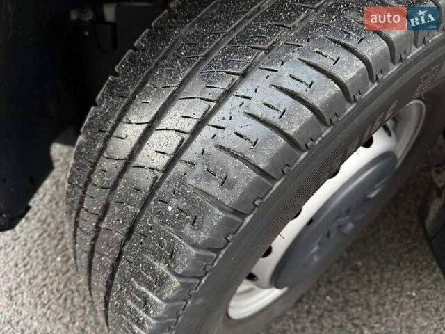 Білий Рено Мастєр, об'ємом двигуна 2.3 л та пробігом 305 тис. км за 21500 $, фото 7 на Automoto.ua