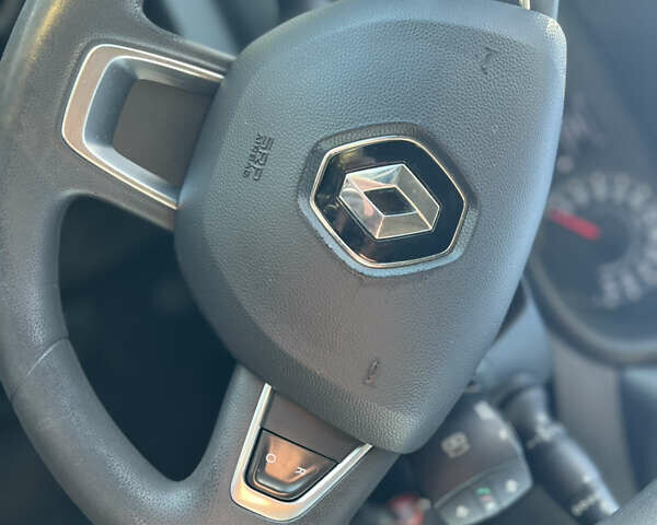 Белый Рено Мастер, объемом двигателя 2.3 л и пробегом 170 тыс. км за 19900 $, фото 47 на Automoto.ua