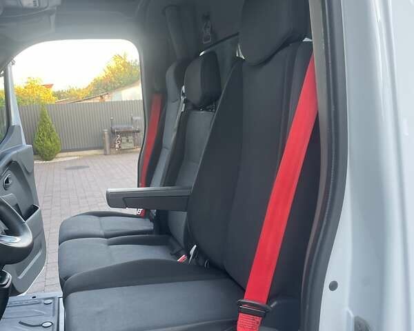 Білий Рено Мастєр, об'ємом двигуна 2.3 л та пробігом 259 тис. км за 20700 $, фото 17 на Automoto.ua