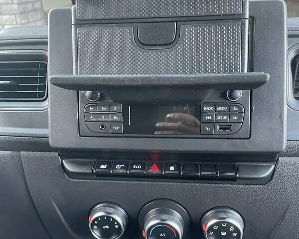 Білий Рено Мастєр, об'ємом двигуна 2.3 л та пробігом 259 тис. км за 20700 $, фото 32 на Automoto.ua