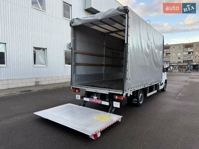 Белый Рено Мастер, объемом двигателя 2.3 л и пробегом 290 тыс. км за 22200 $, фото 1 на Automoto.ua