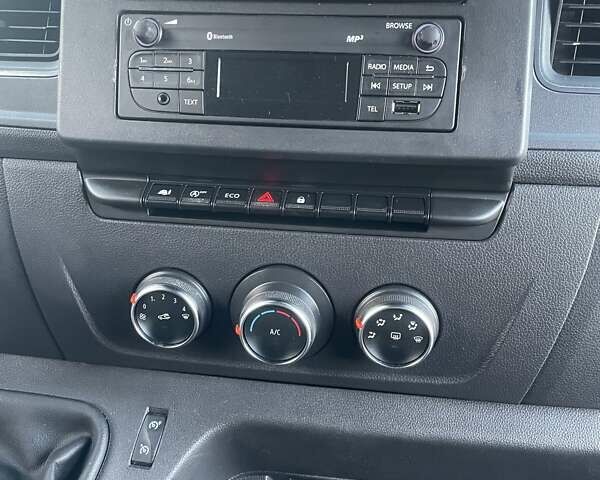 Білий Рено Мастєр, об'ємом двигуна 2.3 л та пробігом 259 тис. км за 20700 $, фото 31 на Automoto.ua