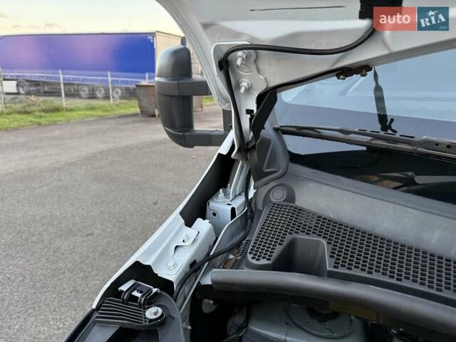 Белый Рено Мастер, объемом двигателя 2.3 л и пробегом 281 тыс. км за 21500 $, фото 96 на Automoto.ua