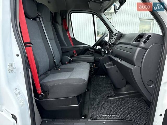 Білий Рено Мастєр, об'ємом двигуна 2.3 л та пробігом 305 тис. км за 21500 $, фото 65 на Automoto.ua