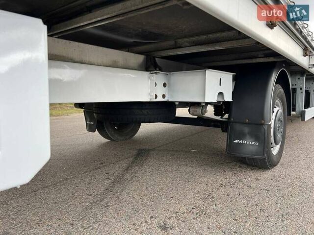 Белый Рено Мастер, объемом двигателя 2.3 л и пробегом 280 тыс. км за 21999 $, фото 51 на Automoto.ua