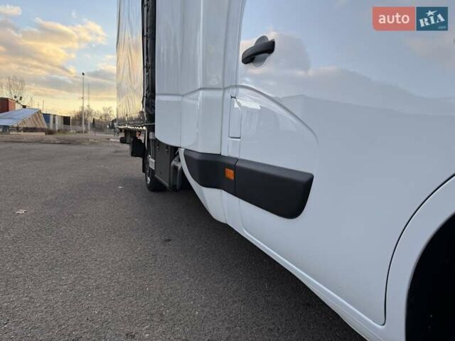 Белый Рено Мастер, объемом двигателя 2.3 л и пробегом 281 тыс. км за 21500 $, фото 14 на Automoto.ua