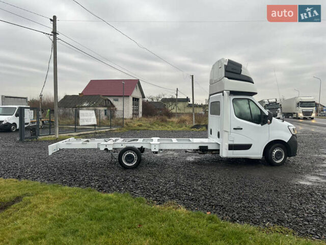 Белый Рено Мастер, объемом двигателя 2.3 л и пробегом 171 тыс. км за 17900 $, фото 5 на Automoto.ua