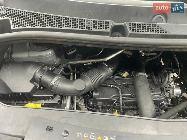 Белый Рено Мастер, объемом двигателя 2.3 л и пробегом 260 тыс. км за 19899 $, фото 36 на Automoto.ua