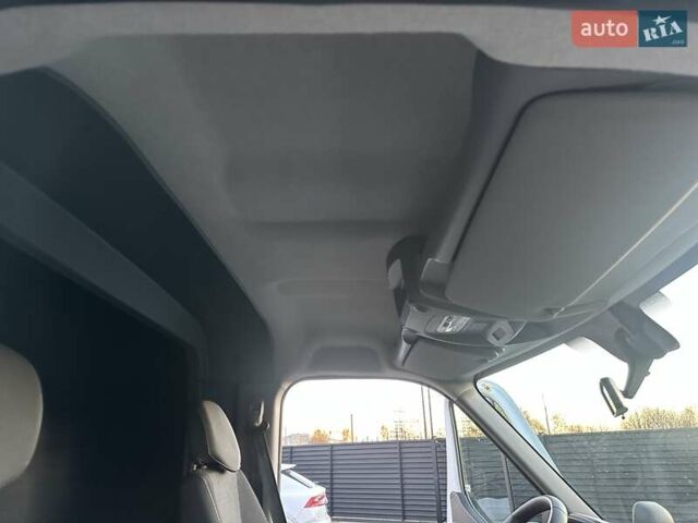 Білий Рено Мастєр, об'ємом двигуна 2.3 л та пробігом 342 тис. км за 20600 $, фото 30 на Automoto.ua