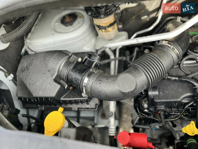 Білий Рено Мастєр, об'ємом двигуна 2.3 л та пробігом 168 тис. км за 21500 $, фото 29 на Automoto.ua