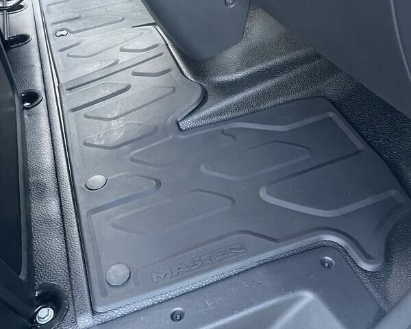 Білий Рено Мастєр, об'ємом двигуна 2.3 л та пробігом 259 тис. км за 20700 $, фото 36 на Automoto.ua