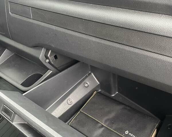 Рено Мастєр 2022 у Ковель на Automoto.ua Білий Рено Мастєр, об'ємом двигуна 2.3 л та пробігом 260 тис. км за 20300 $, фото 40 на Automoto.ua