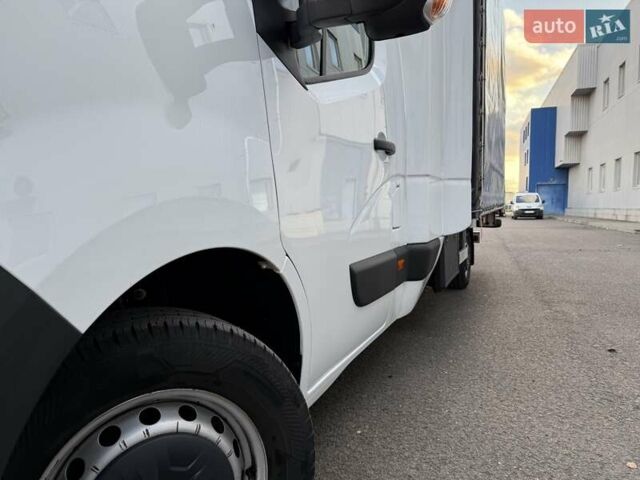 Белый Рено Мастер, объемом двигателя 2.3 л и пробегом 281 тыс. км за 21500 $, фото 5 на Automoto.ua