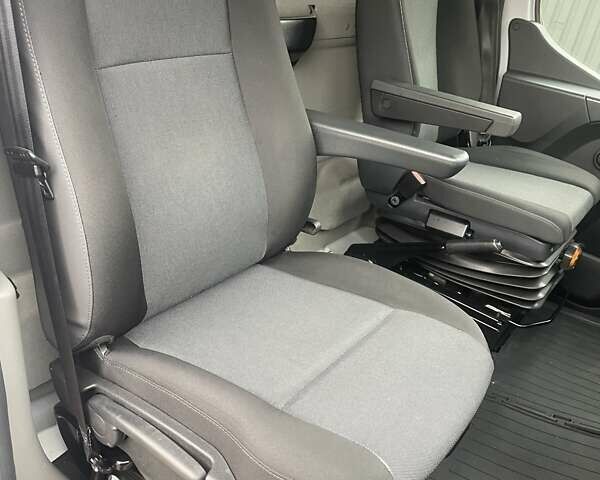 Белый Рено Мастер, объемом двигателя 2.3 л и пробегом 260 тыс. км за 19899 $, фото 25 на Automoto.ua