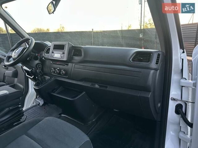 Білий Рено Мастєр, об'ємом двигуна 2.3 л та пробігом 342 тис. км за 20600 $, фото 28 на Automoto.ua