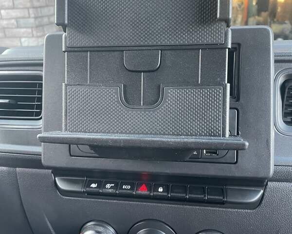 Білий Рено Мастєр, об'ємом двигуна 2.3 л та пробігом 259 тис. км за 20700 $, фото 33 на Automoto.ua