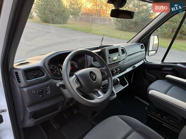 Белый Рено Мастер, объемом двигателя 2.3 л и пробегом 281 тыс. км за 21500 $, фото 58 на Automoto.ua