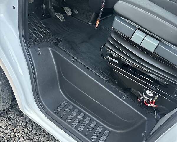 Білий Рено Мастєр, об'ємом двигуна 2.3 л та пробігом 342 тис. км за 20600 $, фото 20 на Automoto.ua